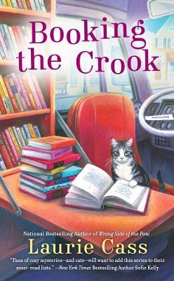 Booking The Crook - Laurie Cass