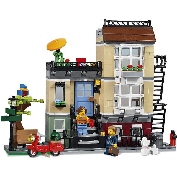 Lego Creator Casa de pe strada Parcului 8-12 ani 