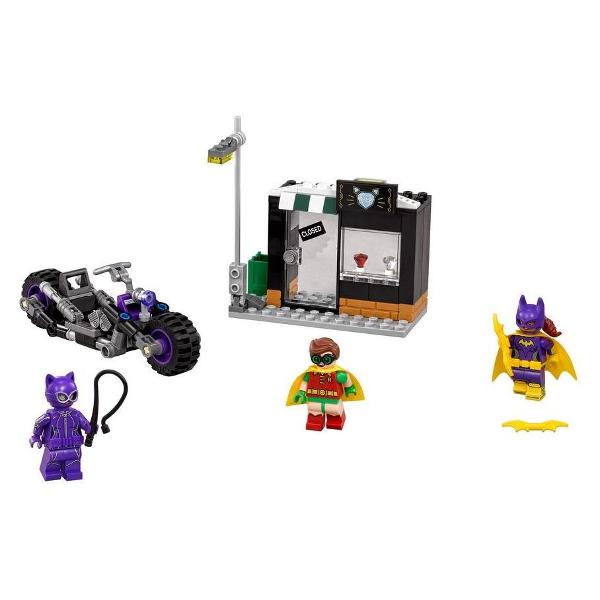 Lego Batman Movie. Catwoman si urmarirea in Catcycle