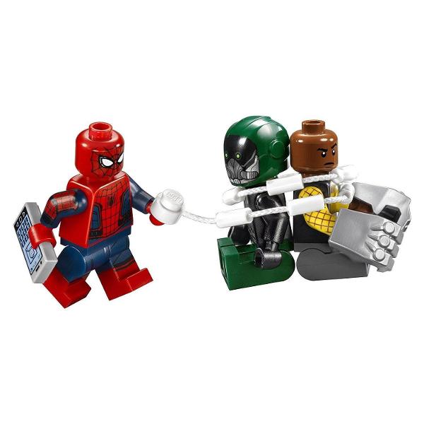 Lego Marvel Super Heroes. Atentie la Vultur