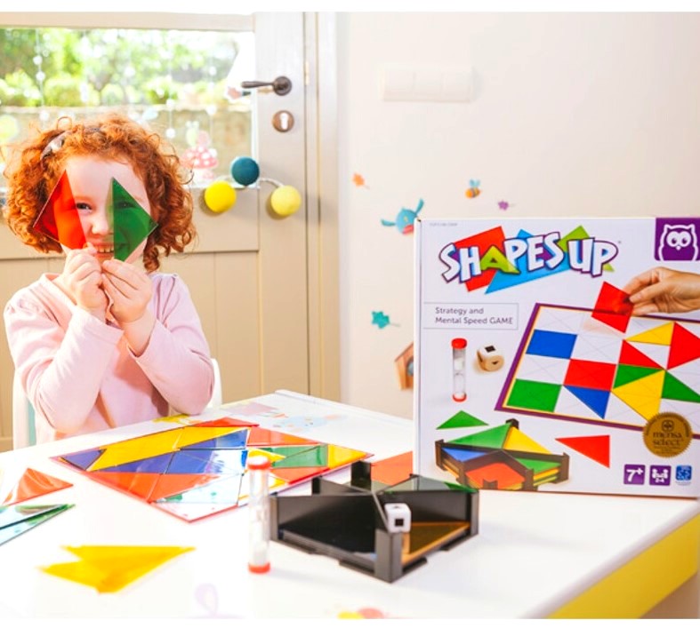 Shapes Up. Strategie si viteza mentala cu forme geometrice