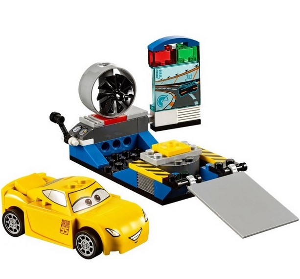 Lego Juniors. Simulatorul de curse Cruz Ramirez