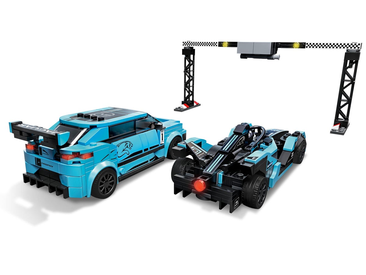 Lego Speed Champions. Formula E Panasonic Jaguar Racing GEN2 car & Jaguar I-PACE eTROPHY