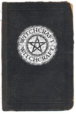Witchcraft: A Beginners Guide to Witchcraft - Sophie Cornish