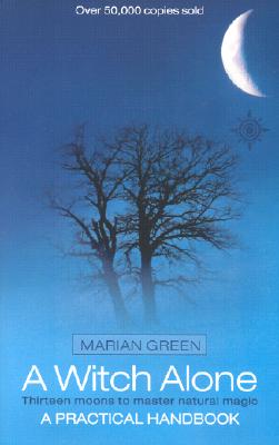 A Witch Alone - Marian Green