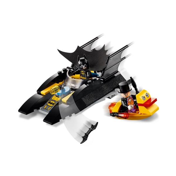 Lego Super Heroes. Urmarirea Pinguinului cu Batboat!