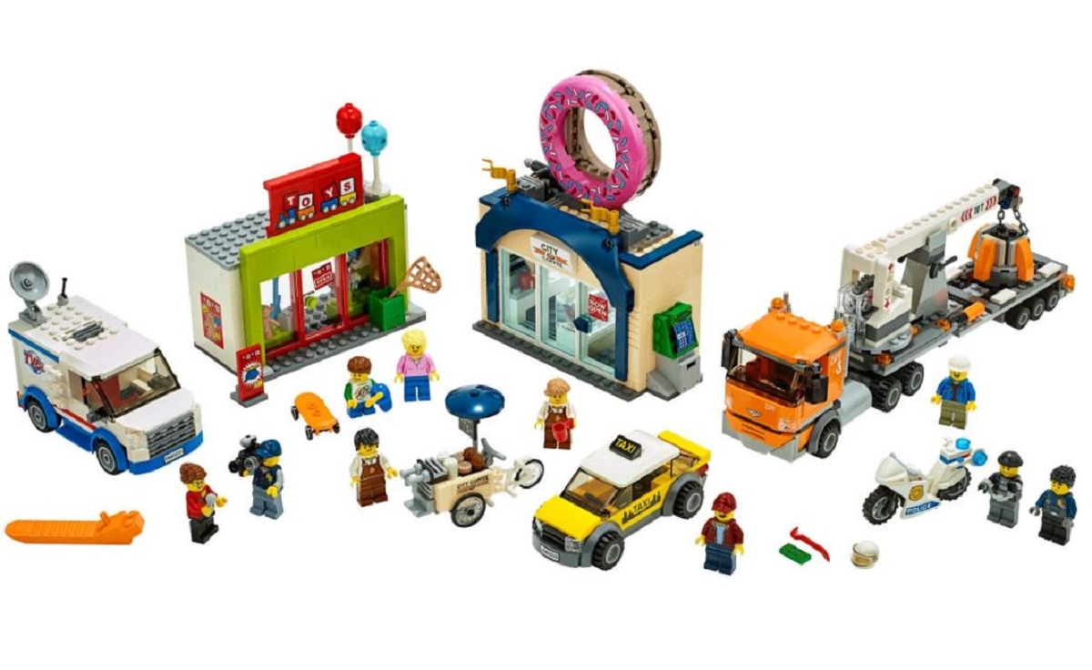 Lego City Town. Deschiderea magazinului de gogosi