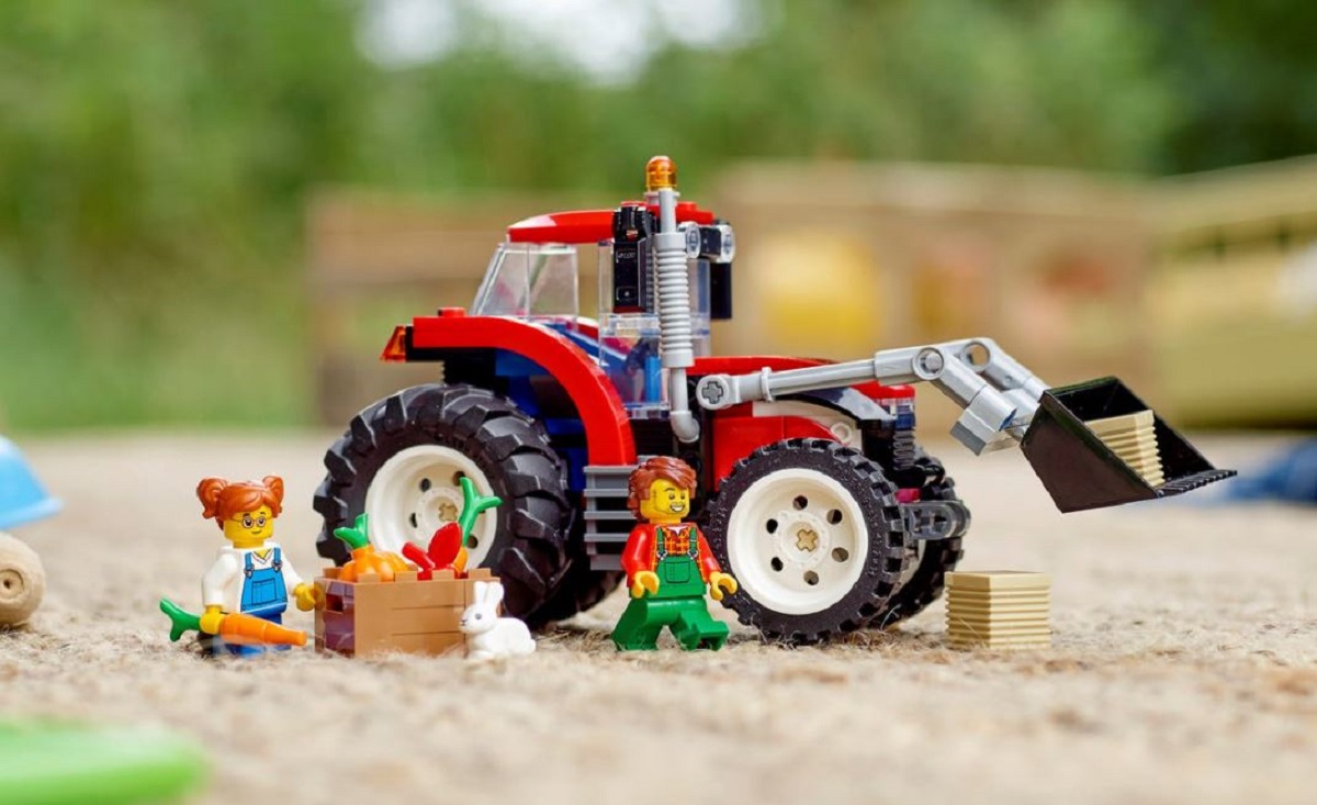 Lego City. Tractor