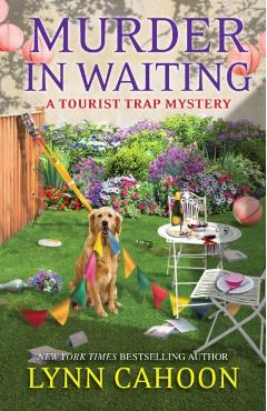 Murder in Waiting - Lynn Cahoon