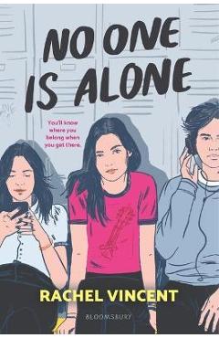 Coperta cărții 'No One Is Alone - Rachel Vincent'