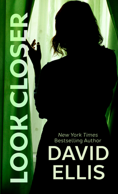 Coperta cărții 'Look Closer - David Ellis'