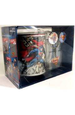 Imaginea produsului 'Pachet cana + breloc + 2 insigne: Superman. DC Comics'