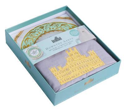 The Official Downton Abbey Cookbook Gift Set (Book and Apron) [With Apron] - Annie Gray