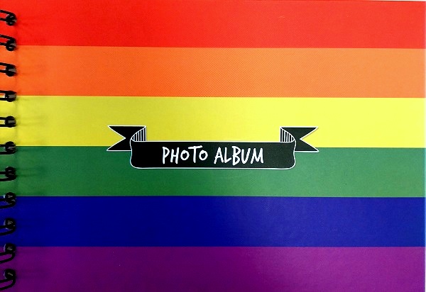 Album pentru fotografii: Love is love