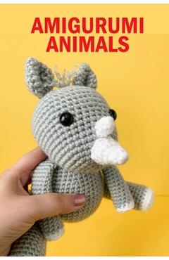You Can Do It! Amigurumi for Beginners: How to Crochet 24 Adorable Stuffed  Animals, Keychains, Bottle Covers, Halloween & Christmas Themes with