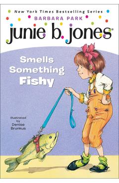 Coperta cărții 'Junie B. Jones Smells Something Fishy - Barbara Park'