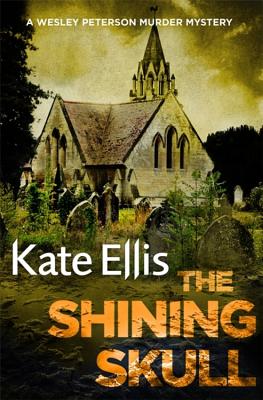 The Shining Skull - Kate Ellis