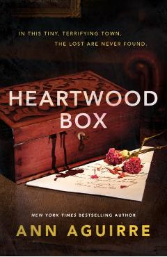 Coperta cărții 'Heartwood Box - Ann Aguirre'