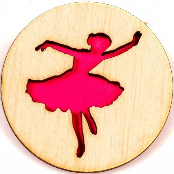 Martisor insigna din lemn: Balerina