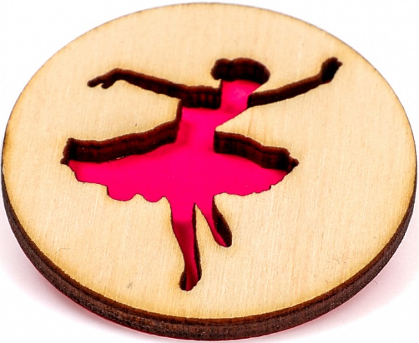 Martisor insigna din lemn: Balerina
