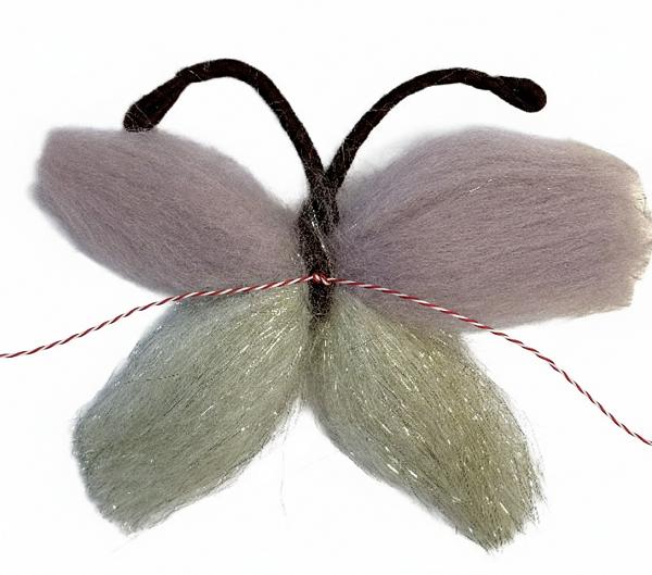 Brosa: Fluture din lana