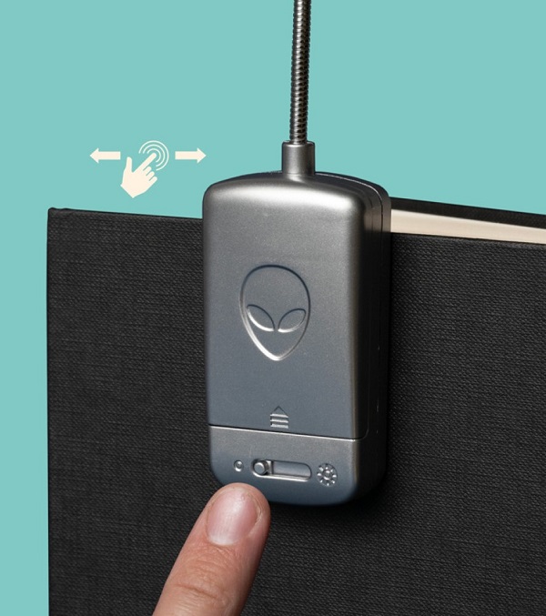 Lampa pentru citit: UFO Book Light