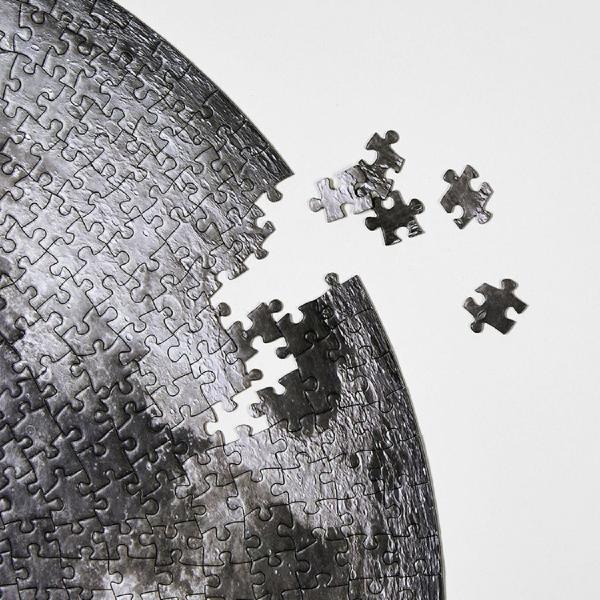 Puzzle rotund 1000 piese. Luna