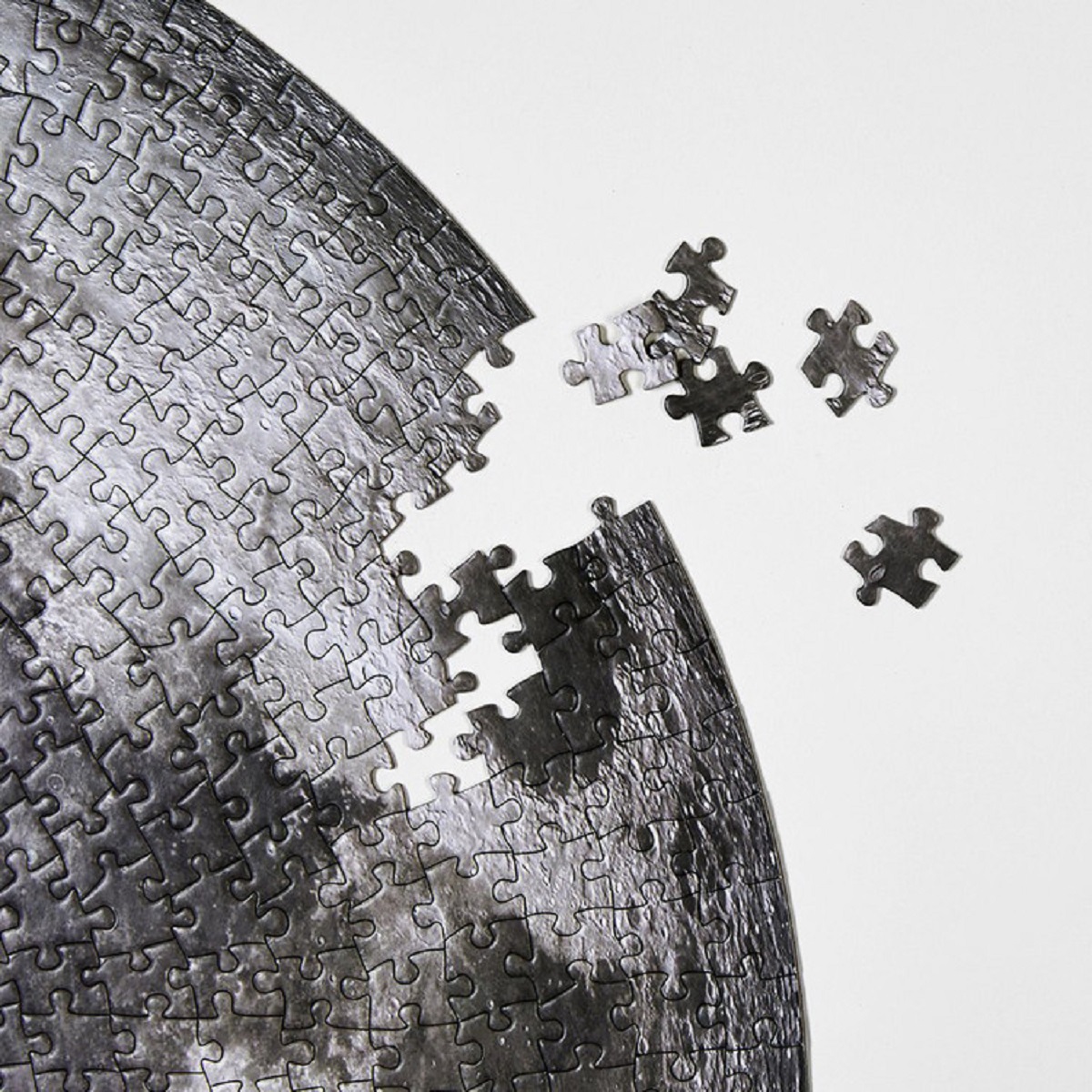 Puzzle rotund 1000 piese. Luna