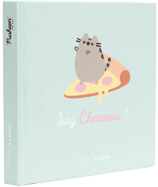 Album foto. Pusheen