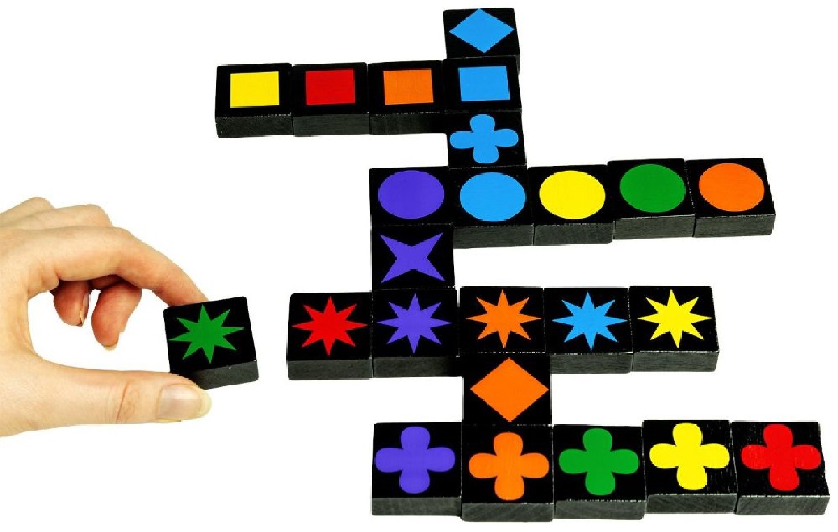 Joc educativ: Qwirkle