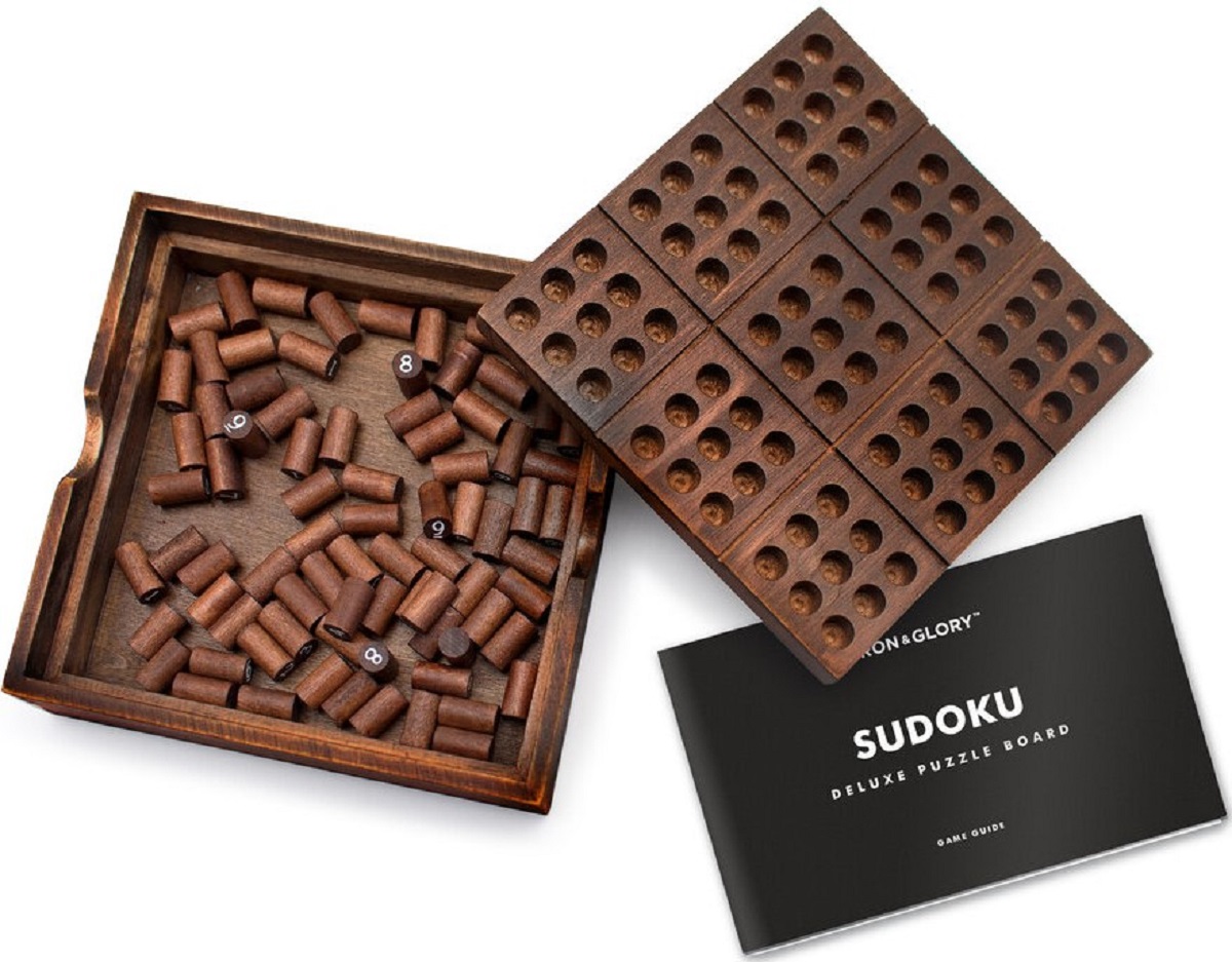 Joc: Sudoku din lemn