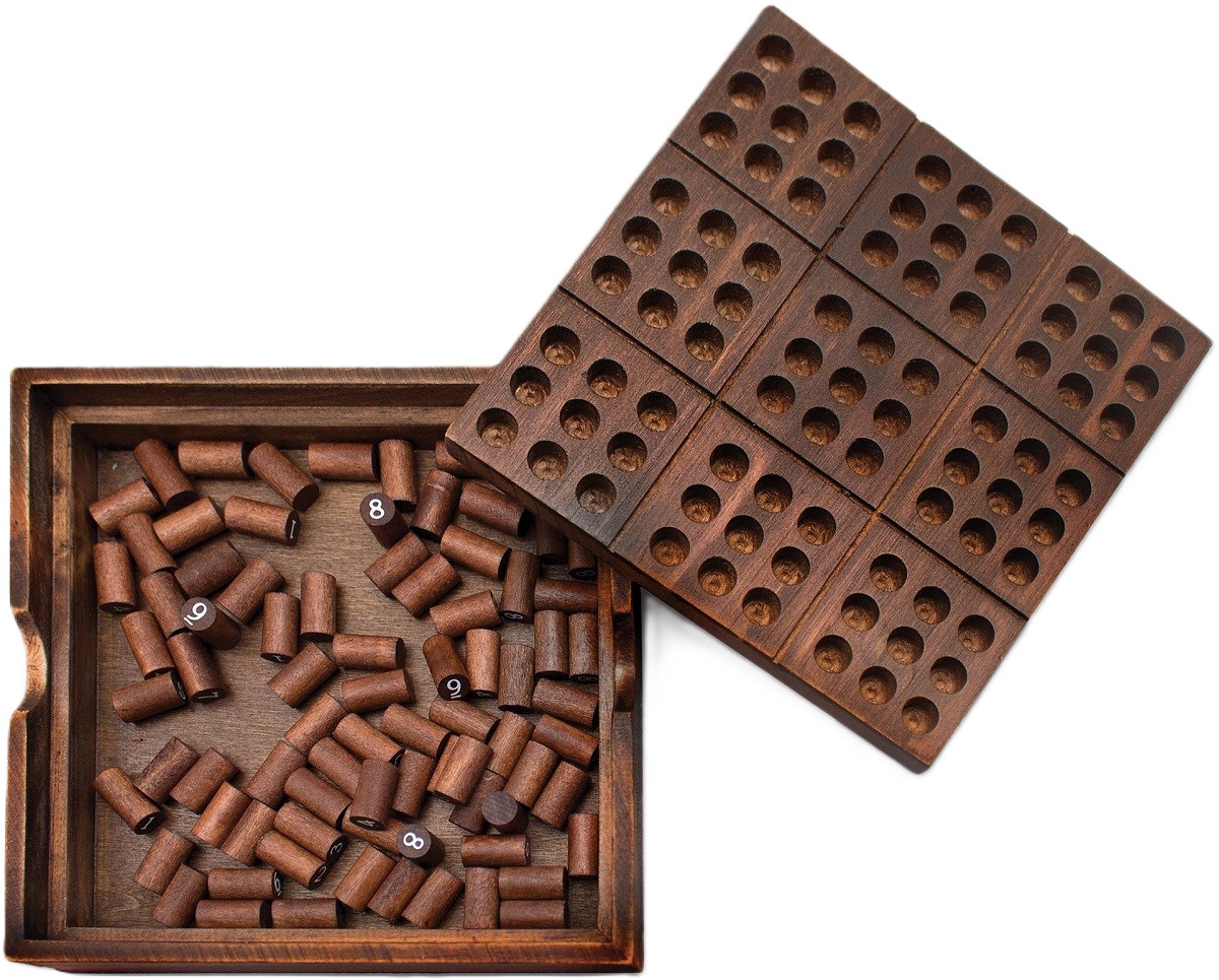 Joc: Sudoku din lemn