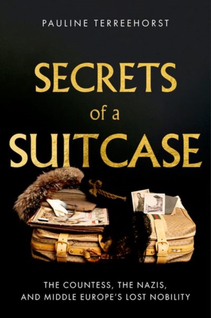 Secrets of a Suitcase - Pauline Terreehorst
