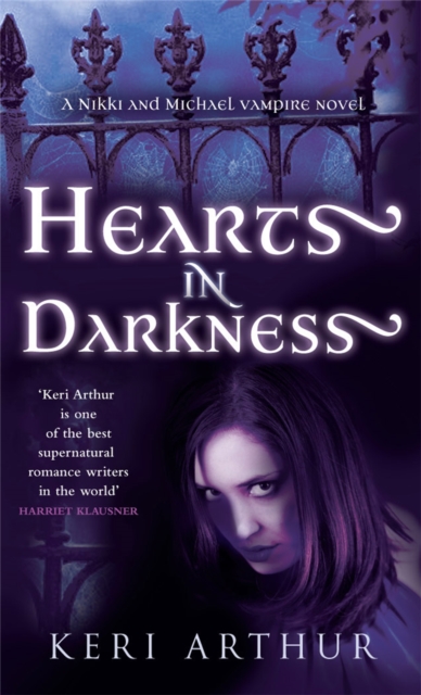 Hearts In Darkness - Keri Arthur