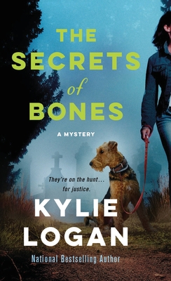 Coperta cărții 'Secrets of Bones - Kylie Logan'