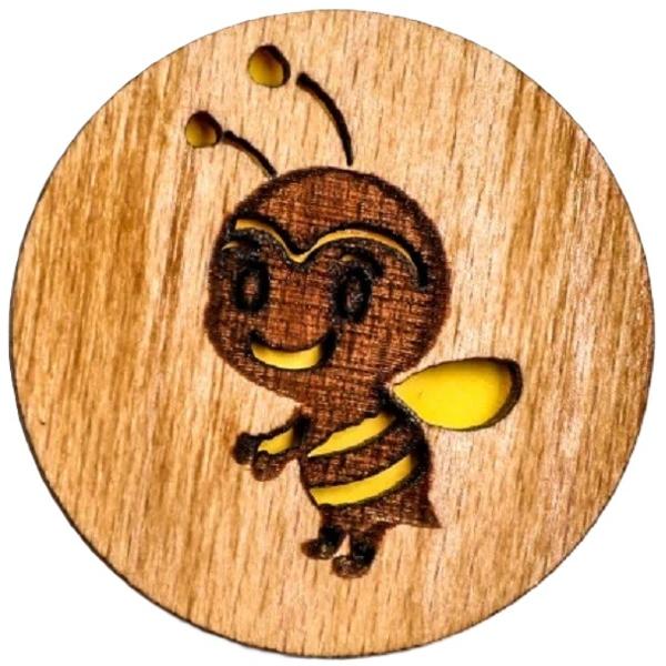 Martisor insigna din lemn: Albinuta