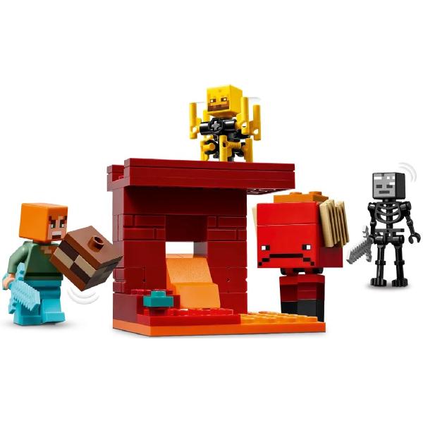 Lego Minecraft. Batalie deasupra lavei in Nether