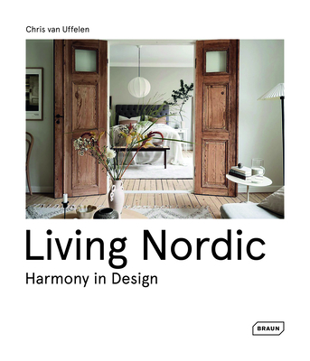Coperta cărții 'Living Nordic - Chris Van Uffelen'