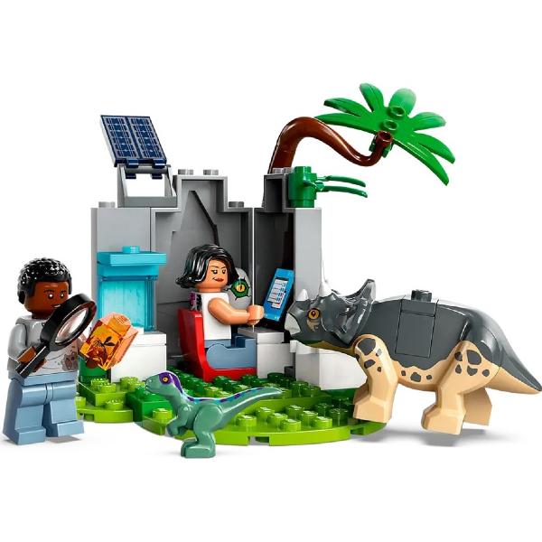 Lego Jurassic World. Centru de salvare pentru pui de dinozaur