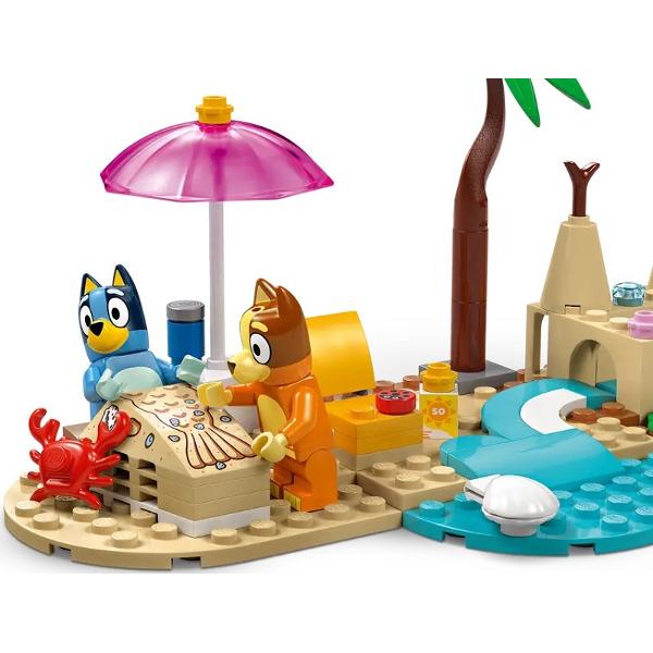 Lego Bluey. Calatoria familiei lui Blue cu masina la plaja