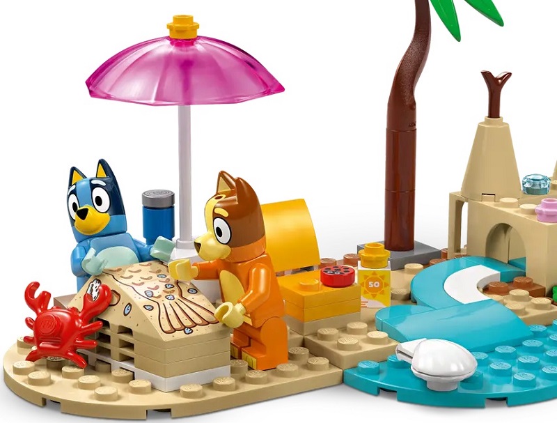 Lego Bluey. Calatoria familiei lui Blue cu masina la plaja
