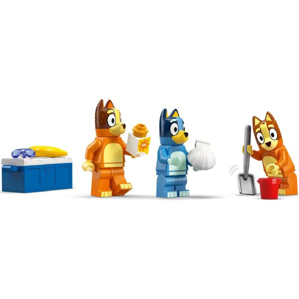 Lego Bluey. Calatoria familiei lui Blue cu masina la plaja