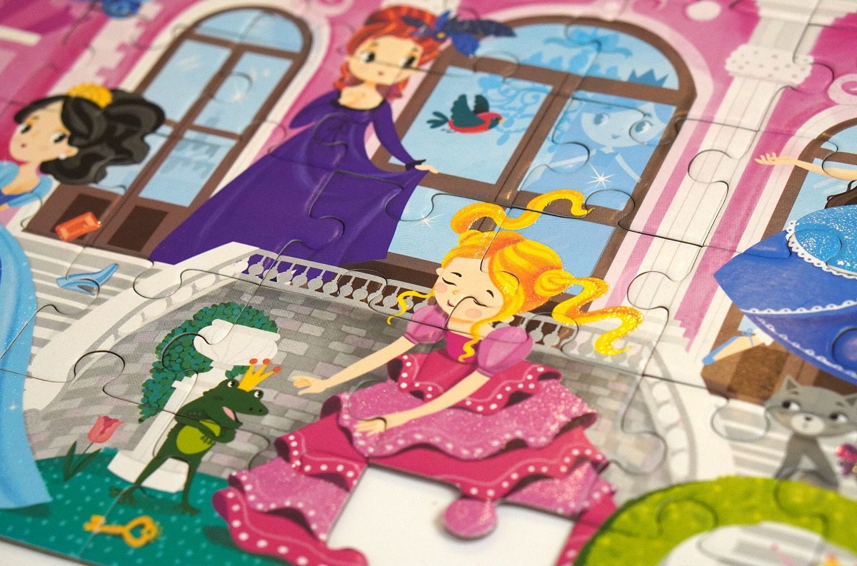 Puzzle: Printese fabuloase. 118 piese