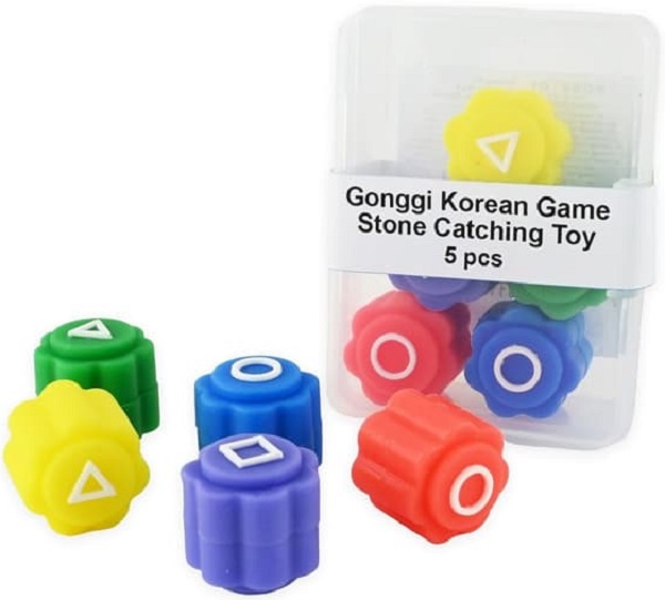 Joc de indemanare: Gonggi. 5 piese