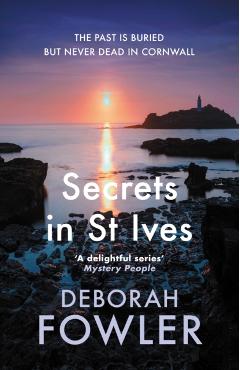 Coperta cărții 'Secrets in St Ives - Deborah Fowler'