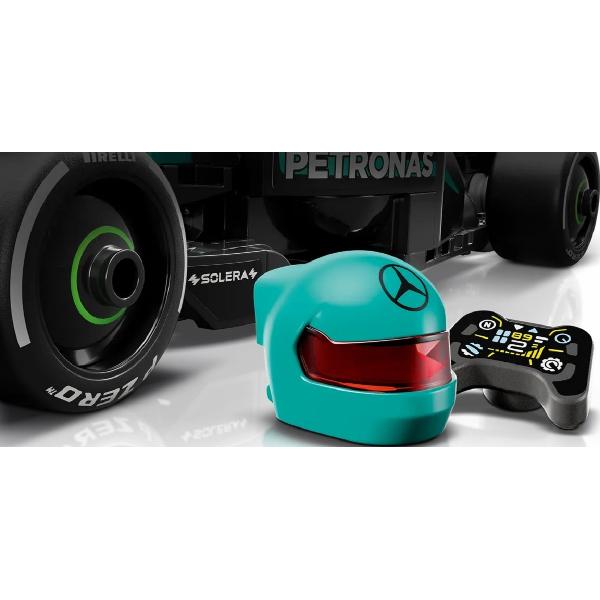 Lego Speed Champions: Masina de curse Formula 1. Mercedes-AMG W15