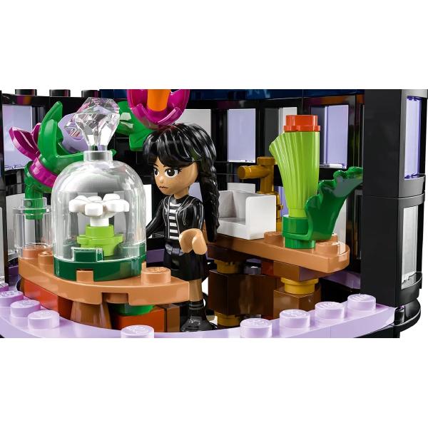 Lego Wednesday: Floare de dalie neagra