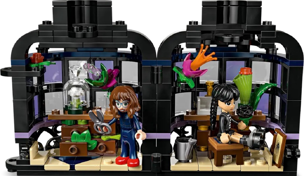 Lego Wednesday: Floare de dalie neagra