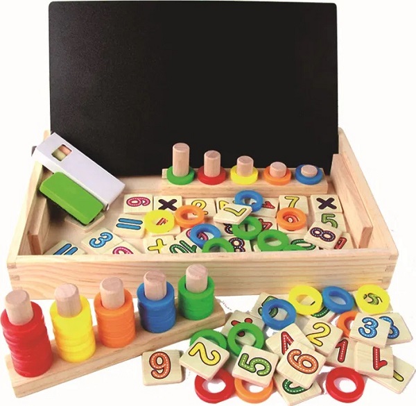 Joc educativ din lemn cu tablita de scris. Donuts number-crunching