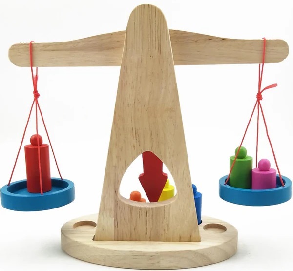 Jucarie: Balanta din lemn. Educational Balance